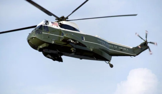 美國海軍直升機在加利福尼亞海岸墜毀