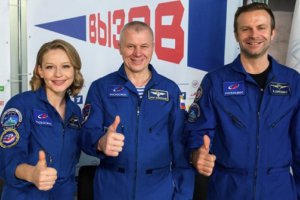 俄羅斯電影《挑戰(zhàn)》攝制組太空拍攝歸來