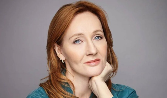 JK 羅琳周一表示,她因抨擊一名激進分子而收到死亡威脅。