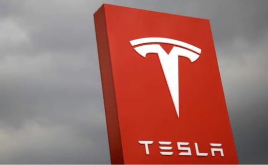 特斯拉被6名女工起訴騷擾