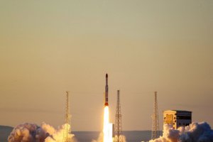 法國稱伊朗在核協議談判過程中發射火箭“令人遺憾