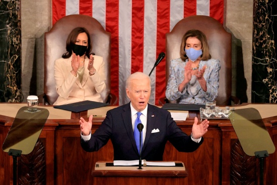 美國國會(huì)全體受邀參加拜登的國情咨文演講