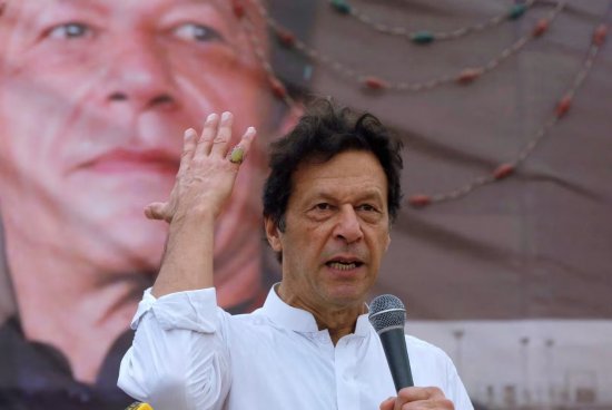 被罷免的巴基斯坦總理伊姆蘭汗的政黨從議會下院集體辭職