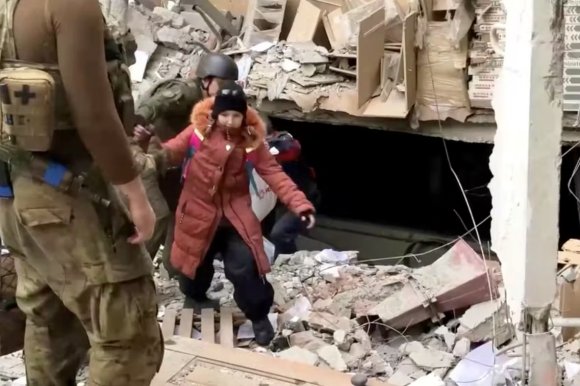 烏克蘭士兵稱(chēng)仍有平民被困在馬里烏波爾鋼鐵廠