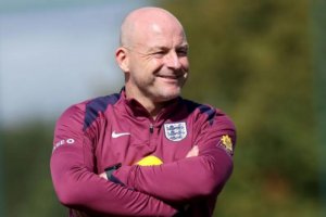 英格蘭臨時(shí)主帥李·卡斯利表示 都柏林的勝利增強(qiáng)了