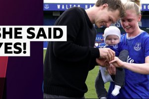 一場勝利和一枚戒指：前鋒埃弗頓復出中享受意外驚