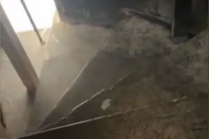 美國政客展示國會大廈林肯廳地下的秘密通道