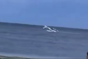 北卡羅來納州附近沿海小型飛機墜海 飛行員幸存