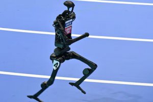 全球首屆人形機器人