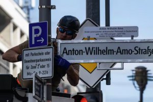 柏林更名“摩爾街”為安東·威廉·阿莫街