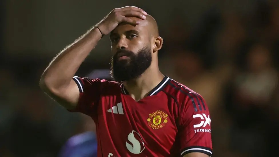 布萊恩·姆貝莫罰失關(guān)鍵點球,曼聯(lián)負于格里姆斯比