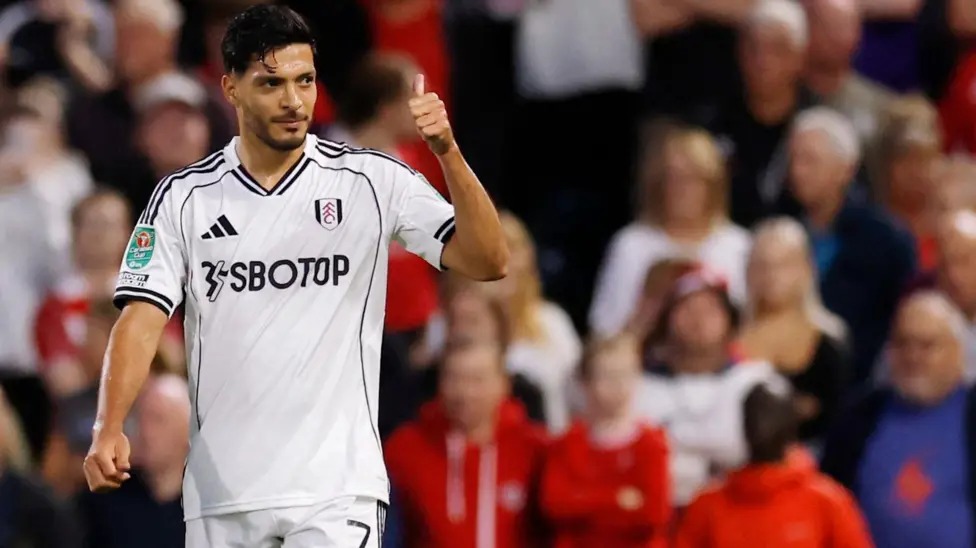 勞爾&middot;希門尼斯為富勒姆隊打進了本賽季的首粒進球