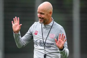 勒沃庫森主教練滕哈格為何執教不到10周被解雇