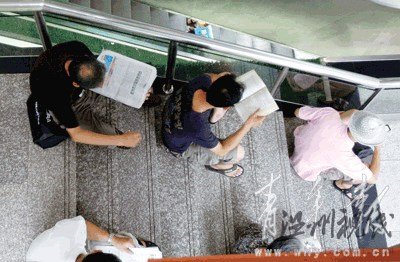 老師夫婦一個(gè)暑假補(bǔ)課收入達(dá)25萬(wàn)(圖)